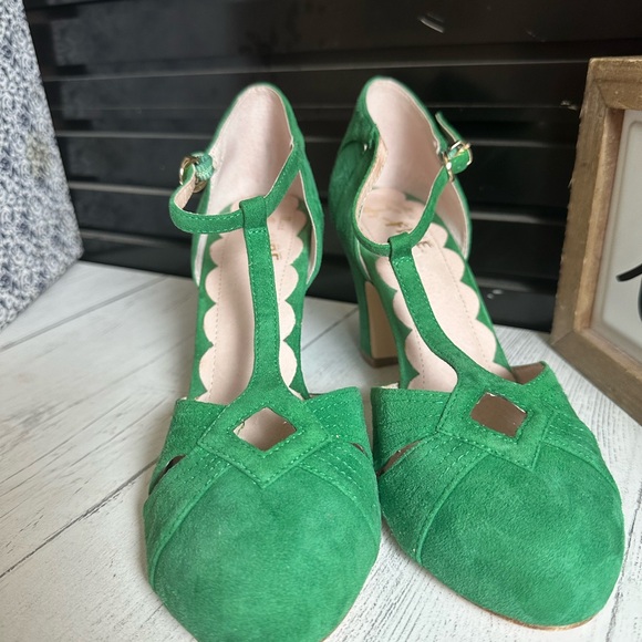 Miss L Fire Shoes - Vintage Elegant Green T-Strap Women's Heels